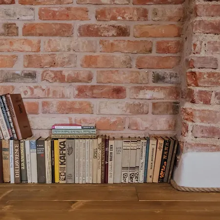 Punaneloss - Avar Korter Suedames Daire